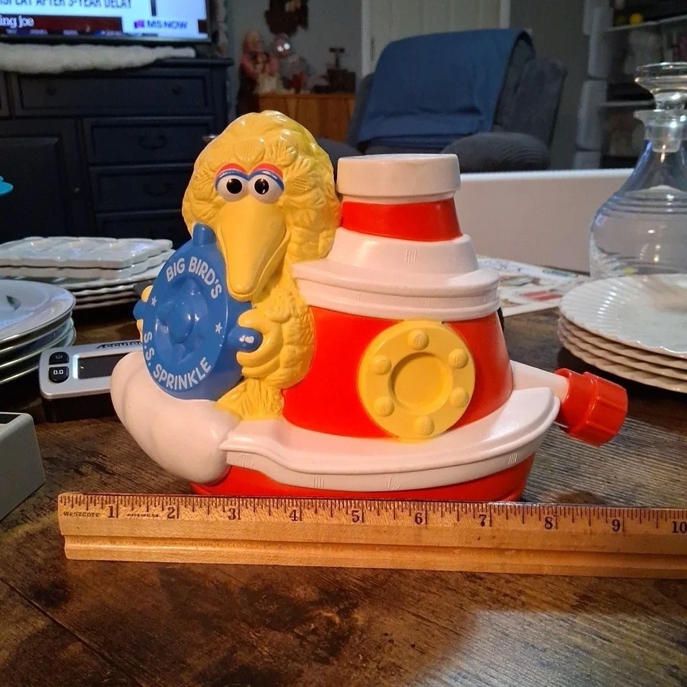 Vintage Hasbro 1983 Big Bird's S.S. Sprinkle Kids Water Sprinkler Muppets READ